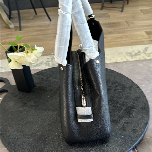 Kate Spade Black Shoulder Bag with Textured Leather - Picture 6 of 11